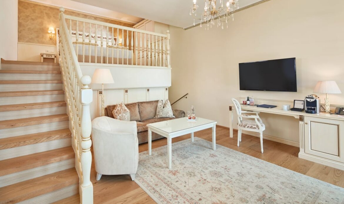 جناحٌ في الفندق الفاخر على البحيرة، زالتسبورغر لاند