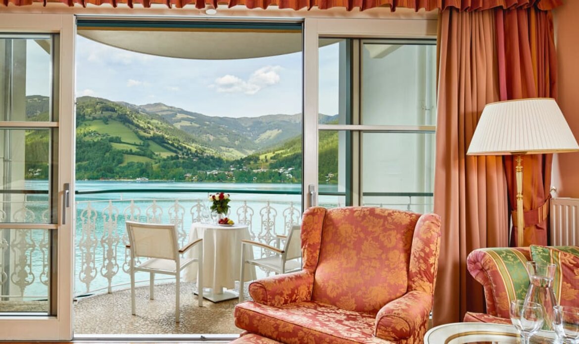 مكانُ إقامةٍ جميلٌ على بحيرة تسل لقضاء عطلتك الاستجمامية