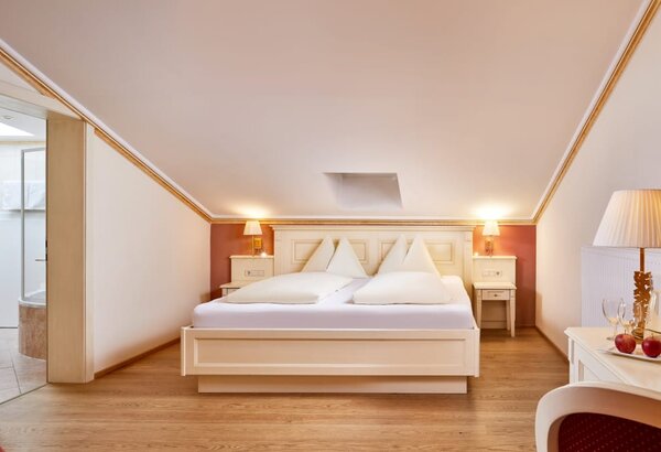 Cosy room in Zell am See with lake-view, Salzburg