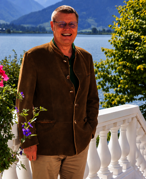 Dr. Wilfried Holleis