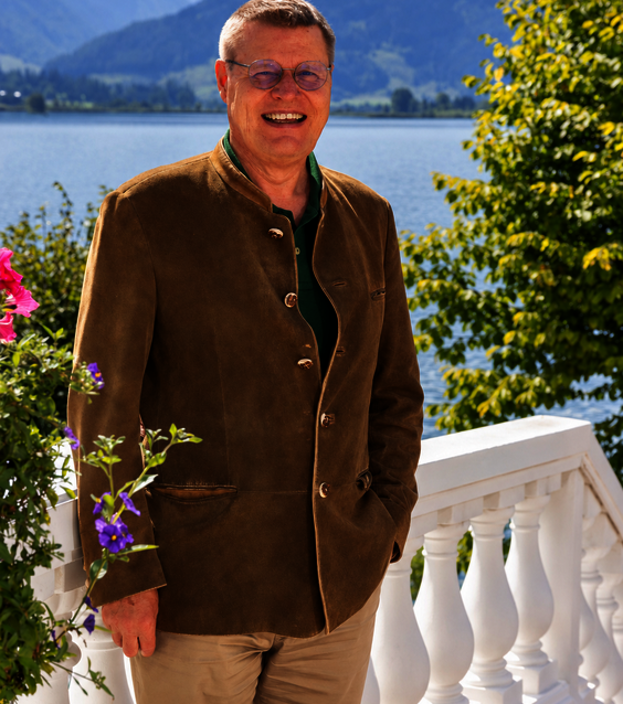 Dr. Wilfried Holleis