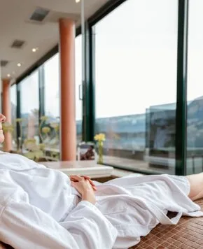 Single parent holiday with child