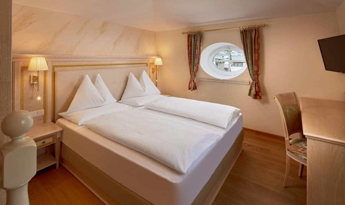 Hotel with lake-view Zell am See– our Junior-Suite