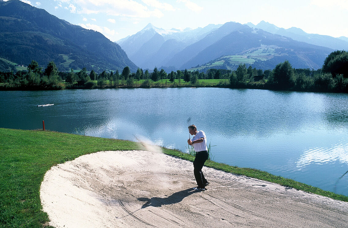 dem Salzachtal von Zell am See bis Krimml (www. ). Wer auch die Seitentler kennenlernen mchte, kann auf die BBPostbusse POLYGLOTT on tour Reisefhrer Salzburg Stadt und Land: