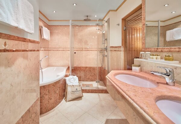 Suite in Zell am See mit Balkon & Seeblick, Salzburg