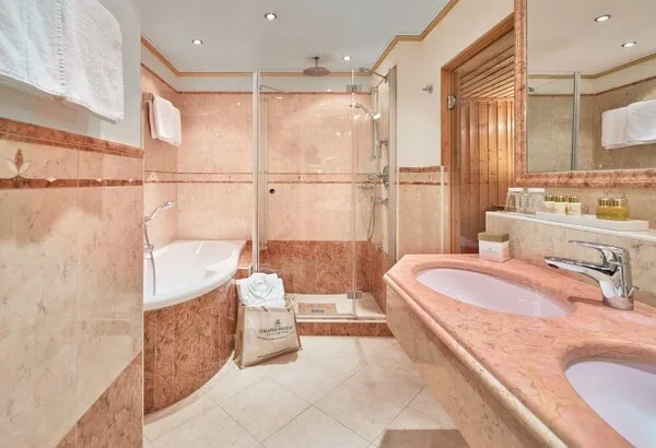 Suite in Zell am See with balcony and lake-view, Salzburg